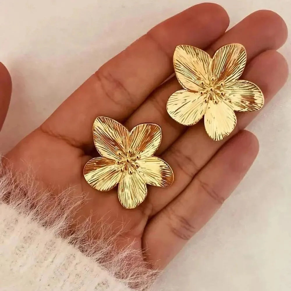 Flora Studs